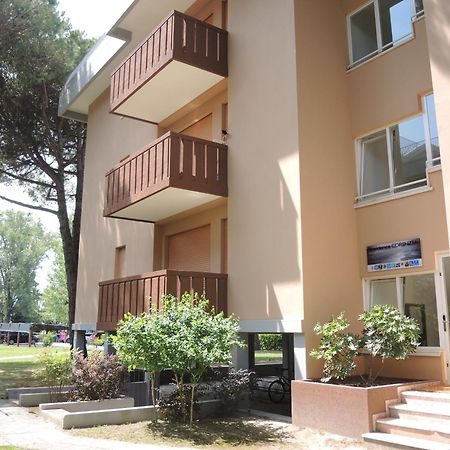 Condominio Corinzia Bibione Eksteriør billede