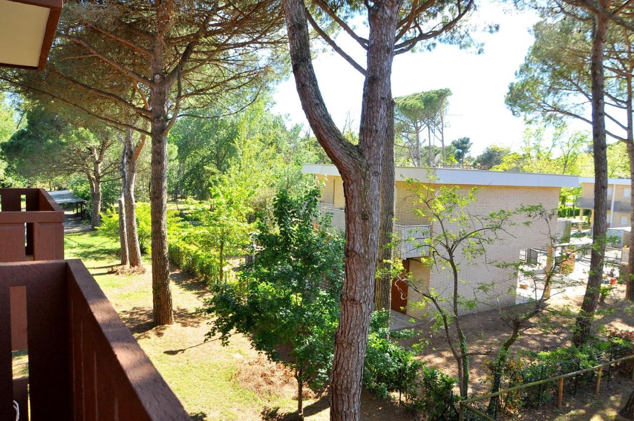 Condominio Corinzia Bibione Eksteriør billede