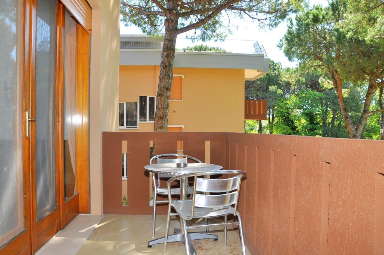 Condominio Corinzia Bibione Eksteriør billede