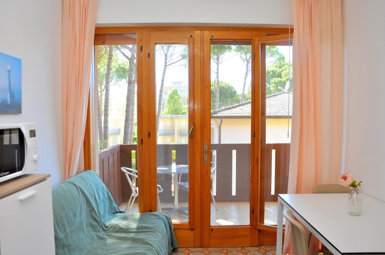 Condominio Corinzia Bibione Eksteriør billede