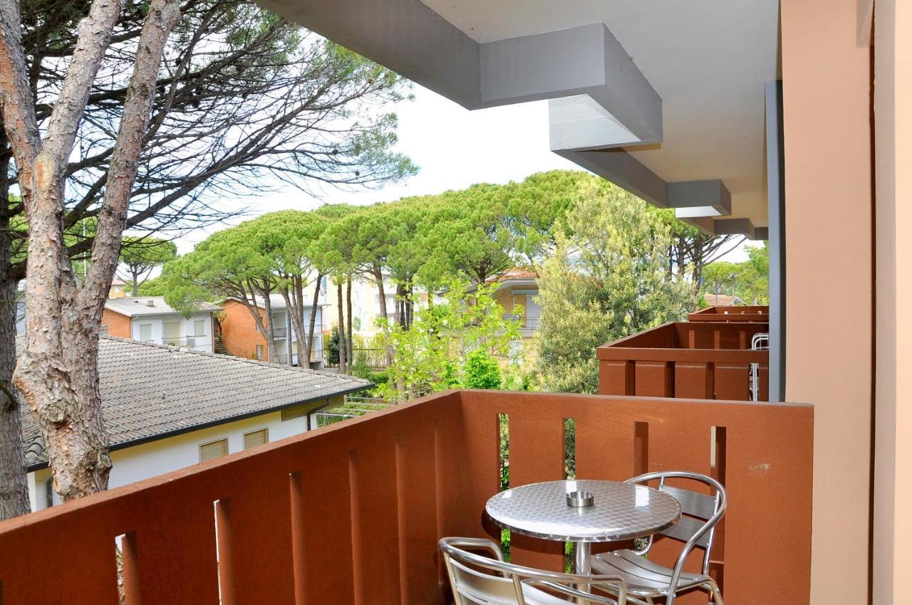 Condominio Corinzia Bibione Eksteriør billede